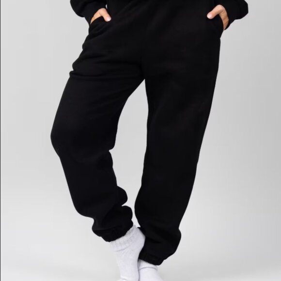 Comfrt Pants - Comfrt Black Onyx Travel Essential Joggers – EUC
